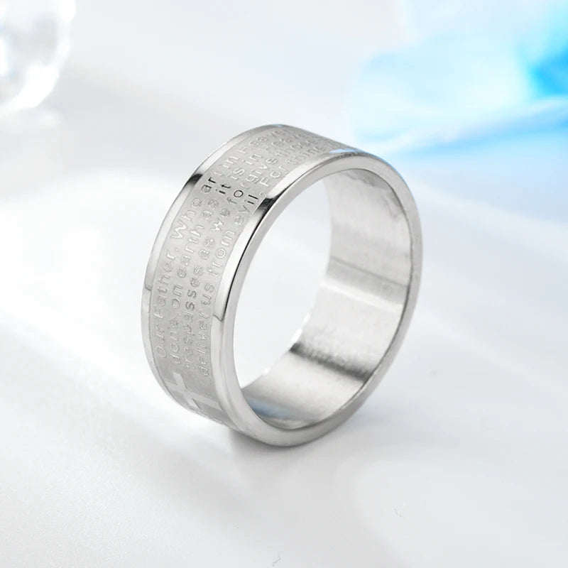 <h2>Anel Cristão em Titânio 8mm – Cruz da Bíblia com Inscrição em Inglês para Homens e Mulheres</h2>
