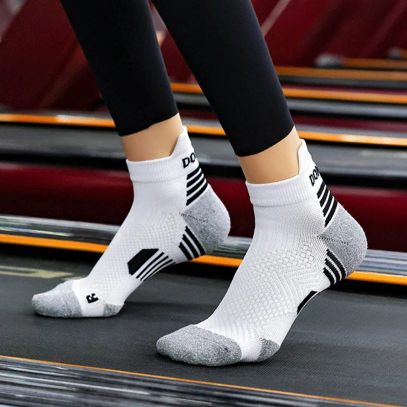 <h2>Meias de Yoga Antiderrapantes de Algodão e Silicone para Mulheres – Meias com Vendagem Respirável</h2>