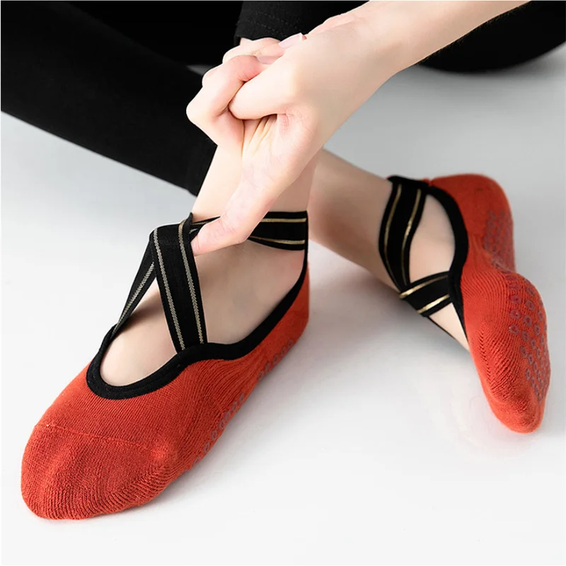 <h2>Meias Soquete Antiderrapantes para Yoga Feminino – Algodão Respirável com Costas Cruzadas para Dança, Pilates e Fitness</h2>