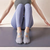 <h2>Pacote com 4 ou 1 Par de Meias Cruzadas Elásticas para Verão – Meias Antiderrapantes para Yoga e Exercícios Descalços</h2>