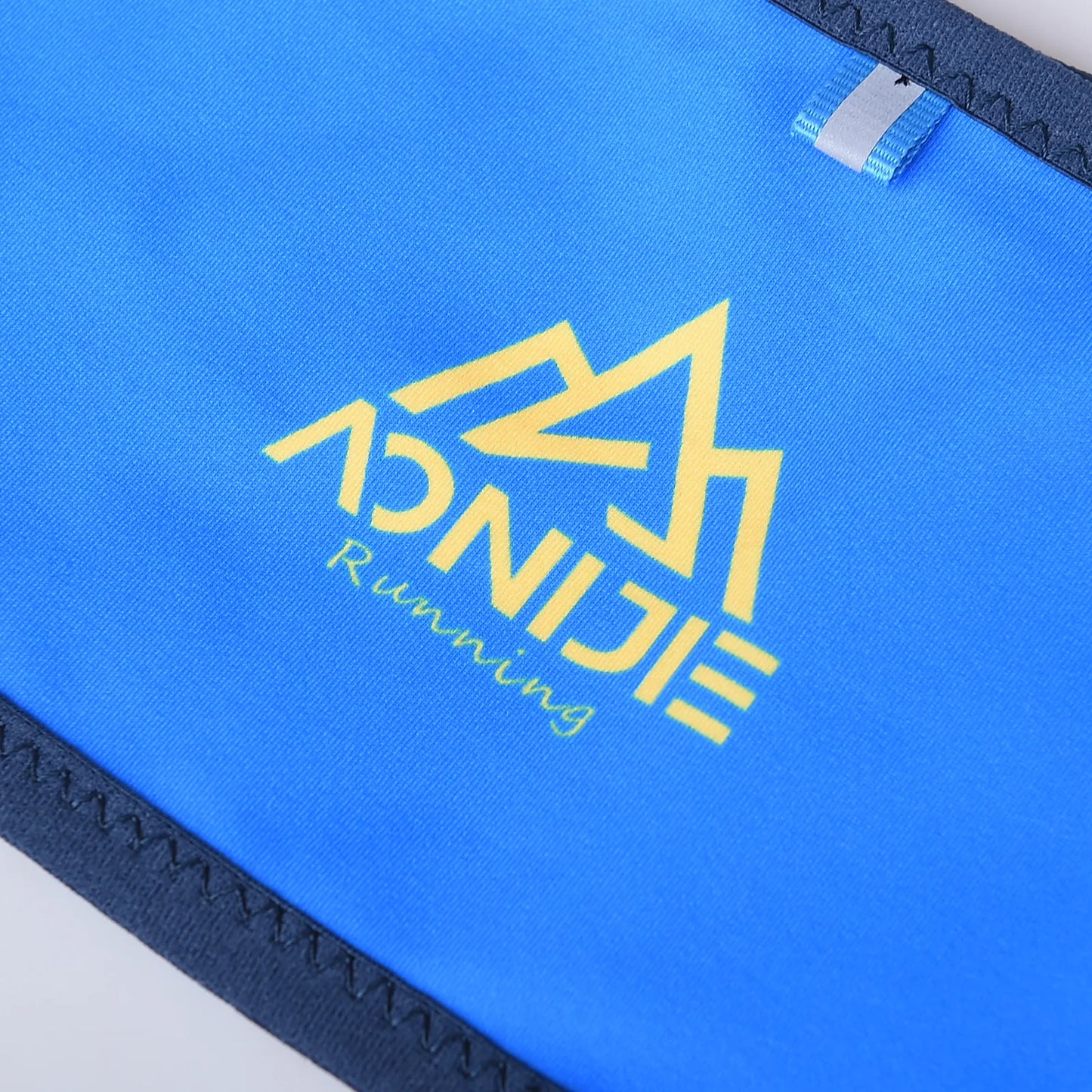 <h2>Aonijie – Cinto Bolsa Respirável e Leve Unissex com Bolsos para Corrida, Maratona e Ginásio (250ml)</h2>