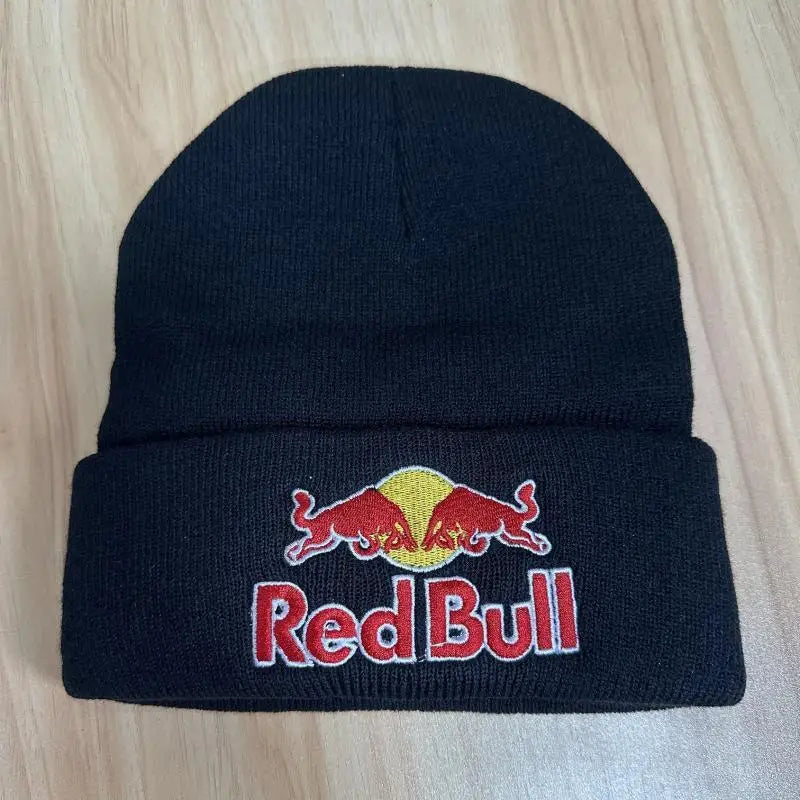 <h2>Gorro Unissex Red Bull – Boné de Malha Casual e Quente para o Inverno com 6 Cores Disponíveis</h2>