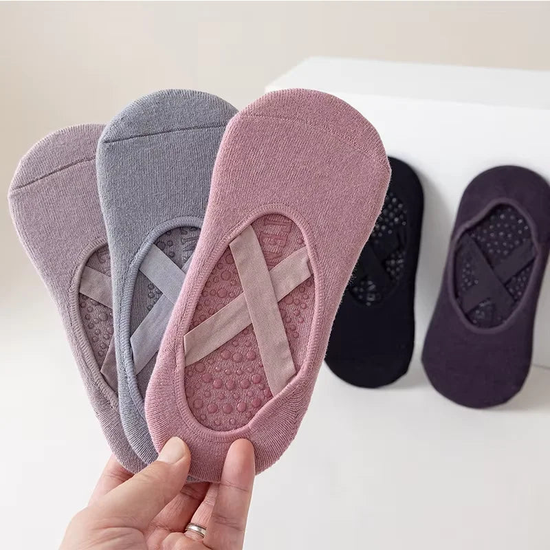 <h2>Meias de Yoga Antiderrapantes de Algodão e Silicone para Mulheres – Meias com Vendagem Respirável (3, 5 ou 1 Par)</h2>