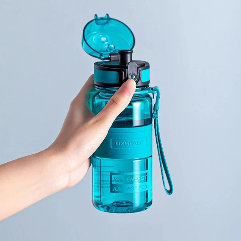 <h2>Uzspace Garrafas de Água Esportivas – Portáteis, BPA Free, 350ml e 500ml para Crianças e Casais</h2>