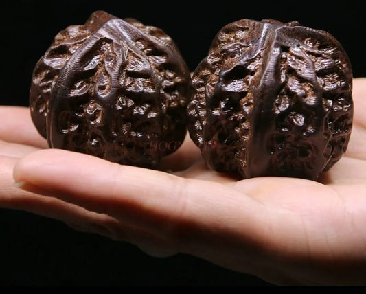 <h2>Bola de Massagem em Madeira Nogueira – Cuidados Musculares para Meia-Idade e Idosos</h2>